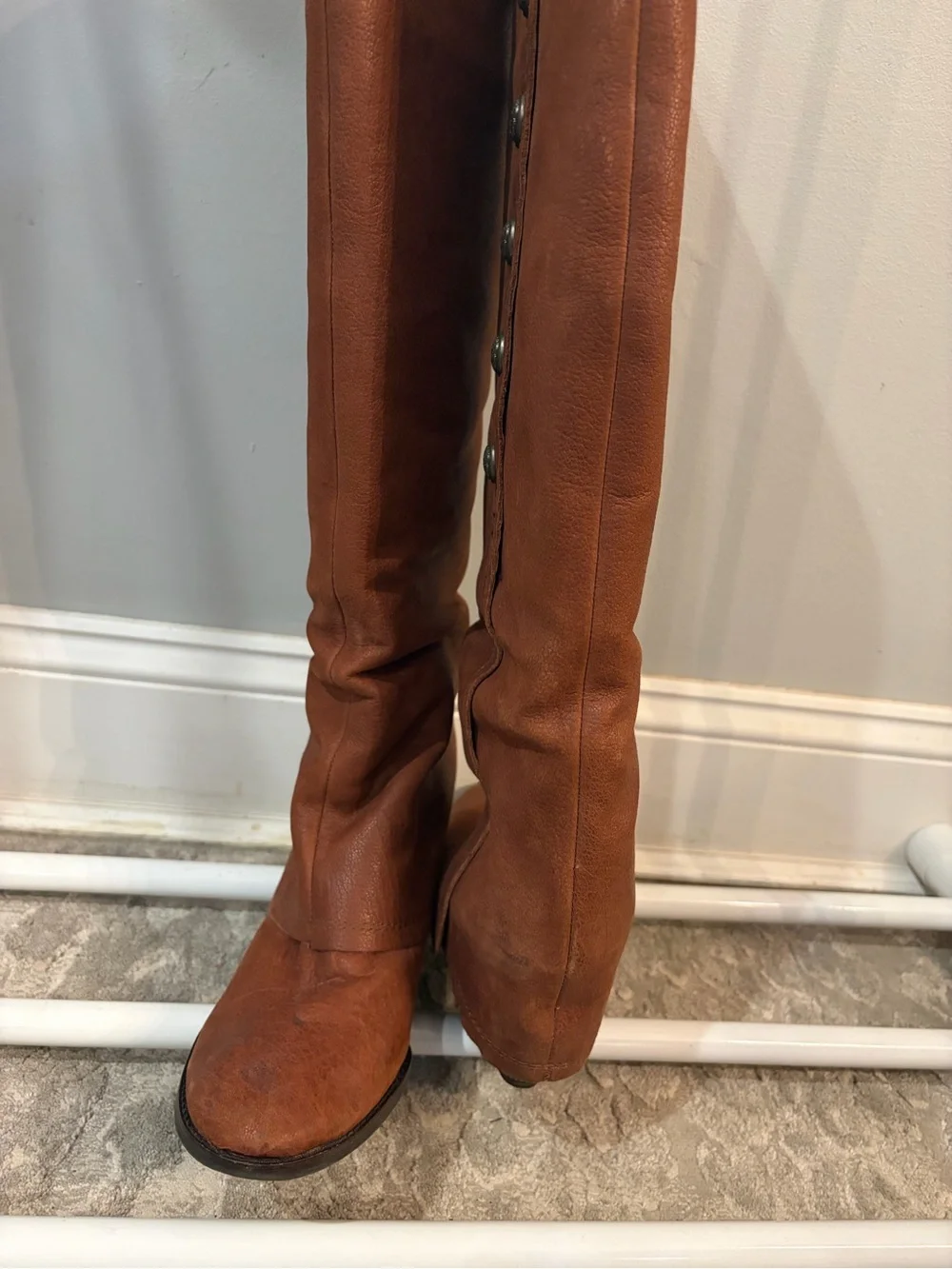 Vince Camuto Brown Almay Leather Boots with Button Detail size 8.5